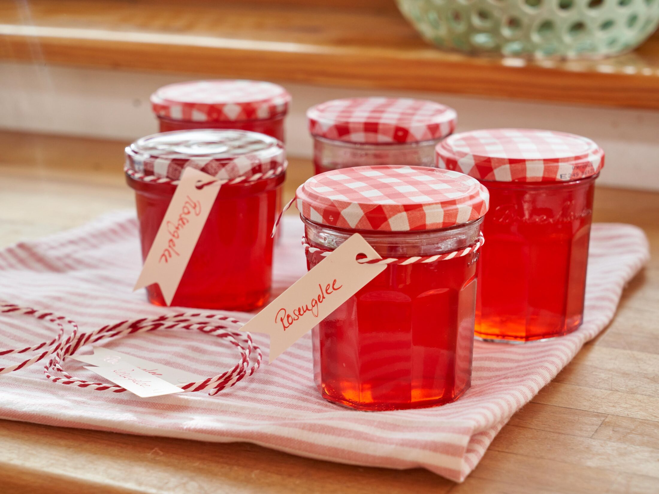 Duftiges Rezept: Selbst gemachtes Rosengelee - Gern im Garten
