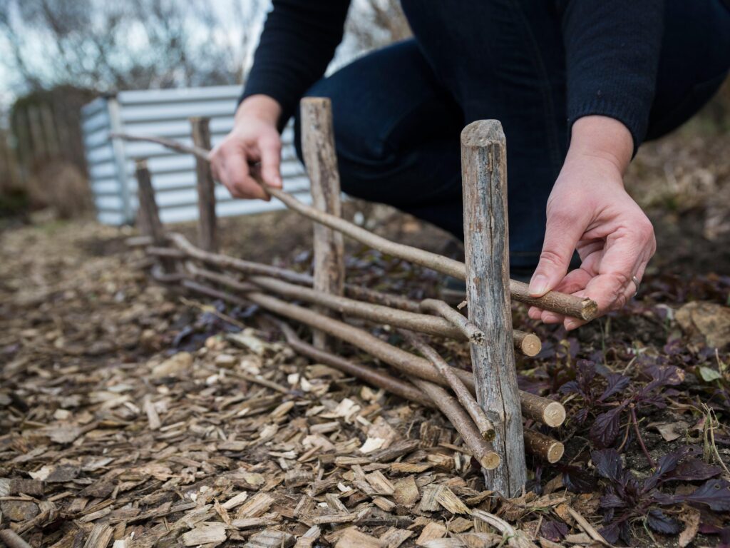 Zaun flechten Anleitung zum selber bauen Gern im Garten