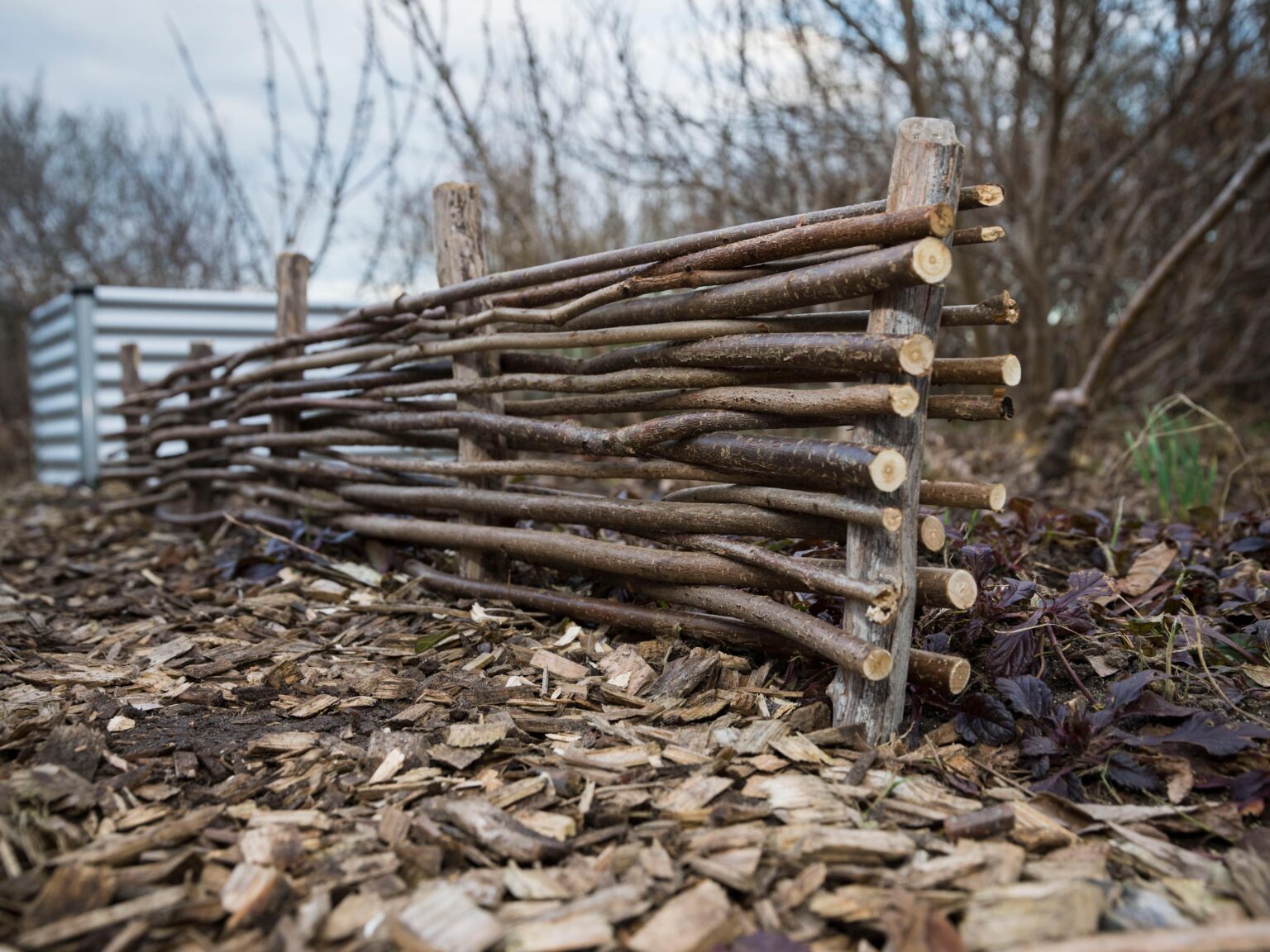 Zaun flechten Anleitung zum selber bauen Gern im Garten